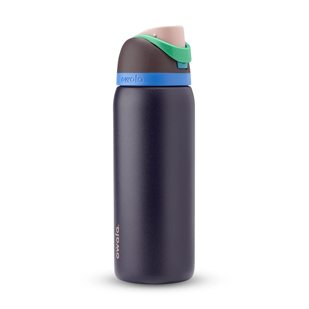 FreeSip 32oz in Night Safari, dark navy body with bright blue accent band, green spout tab, and tan carry loop